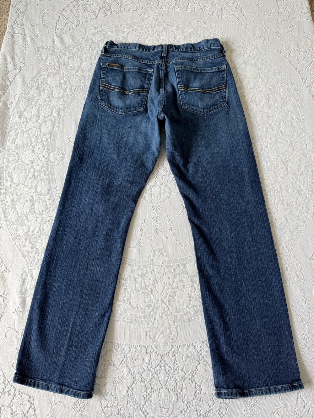 Ariat Men's Legacy M5 Medium Blue Straight Jeans 32x32